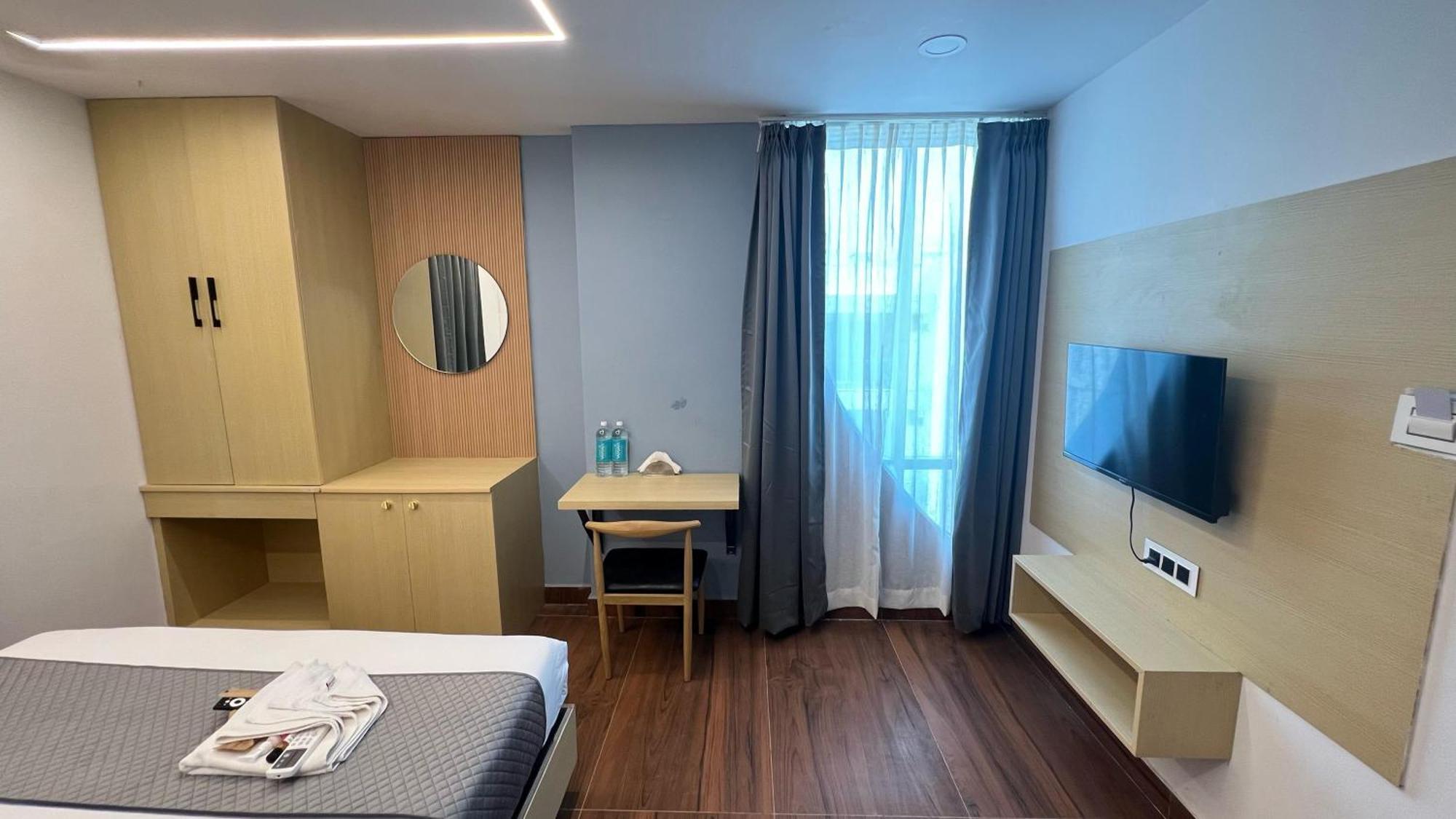 Wild Wings Premium Hotel Haydarabad Dış mekan fotoğraf