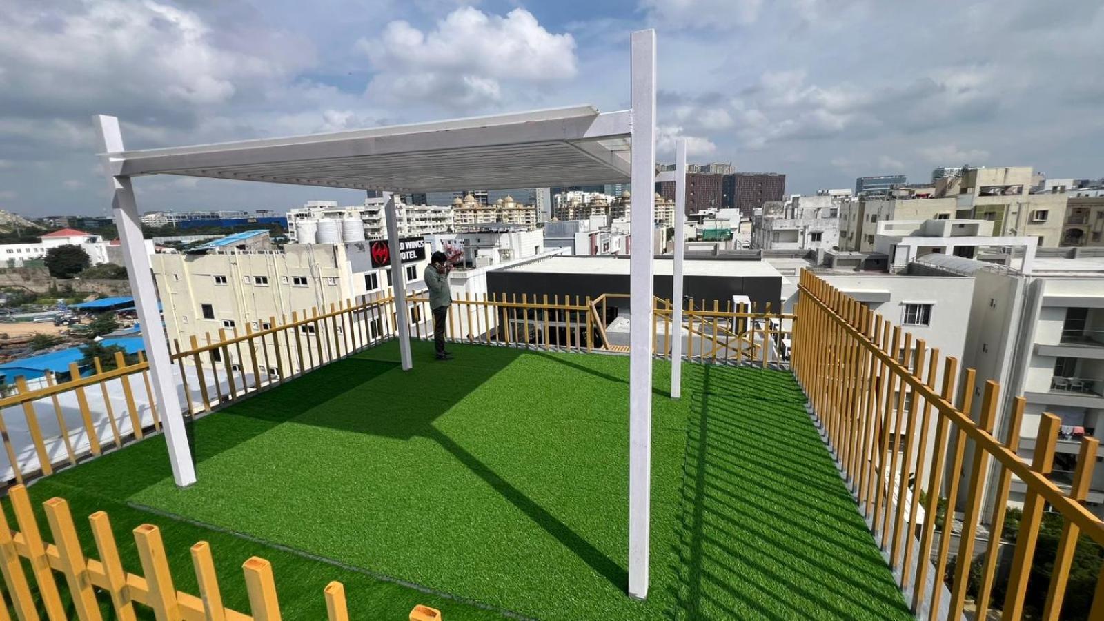 Wild Wings Premium Hotel Haydarabad Dış mekan fotoğraf